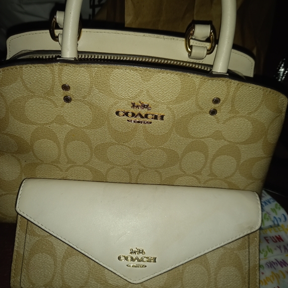 Purses and wallets - Picture 5 of 6